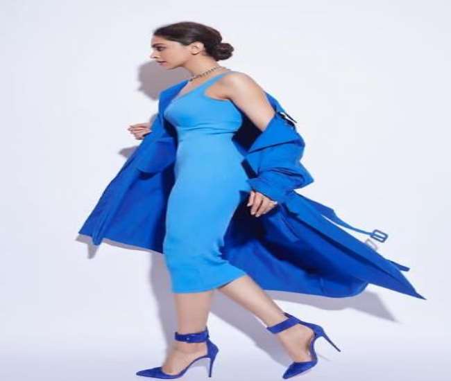 Deepika Padukone ने शेयर किया ब्लू ड्रेस में स्टाइलिश फोटो, फैंस से पूछा- ‘गर्मी आ गईं.?