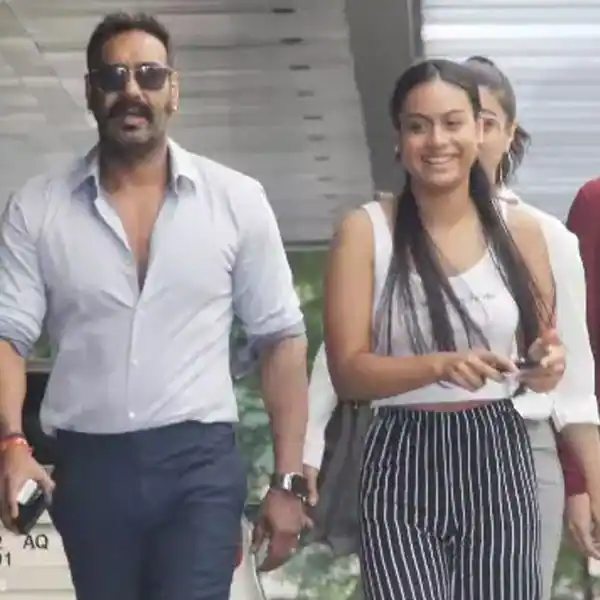 पिता Ajay Devgn की तरह ही फिटनेस फ्रीक हैं बेटी Nysa Devgn, लेटेस्ट तस्वीर में एब्स देख फैंस हुए शॉक्ड